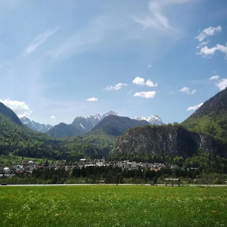 Gorski Biser Homestay Mojstrana