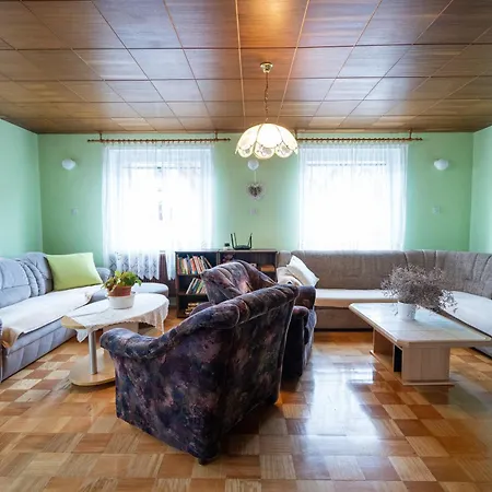 Nastanitev v družini Gorski Biser *